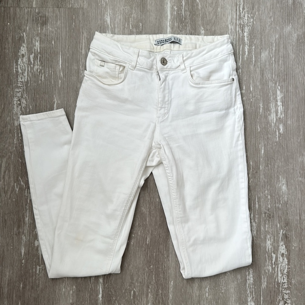 Zara Mid-Rise White Skinny Jean